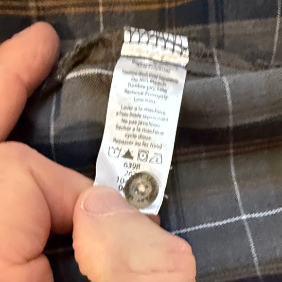 Legendary Whitetails Men's Plaid Shirt - Black and Brown I have a medium too - Picture 5 of 8